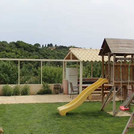 A&m House & Playground Villa
