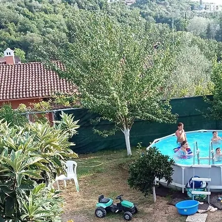 A&m House & Playground Vilă *