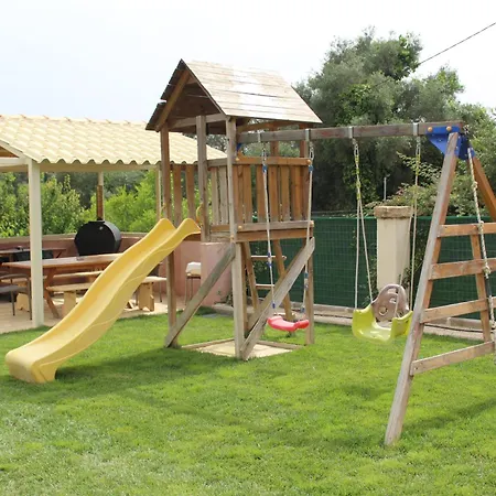 Vila A&m House & Playground
